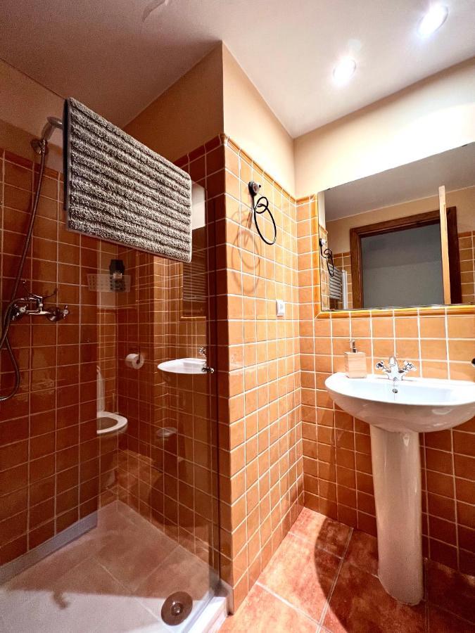 Apartament Deluxe Espot - L'Amfitriona Buitenkant foto