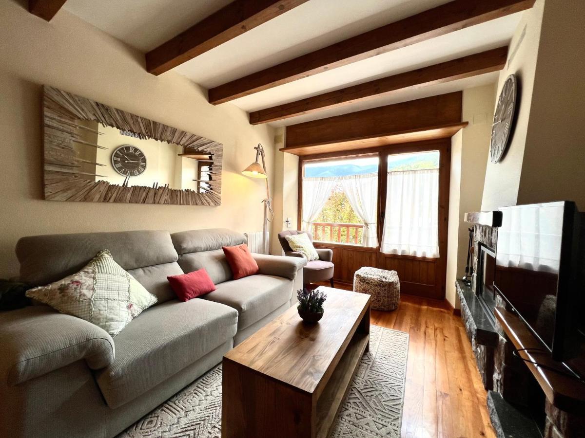 Apartament Deluxe Espot - L'Amfitriona Buitenkant foto