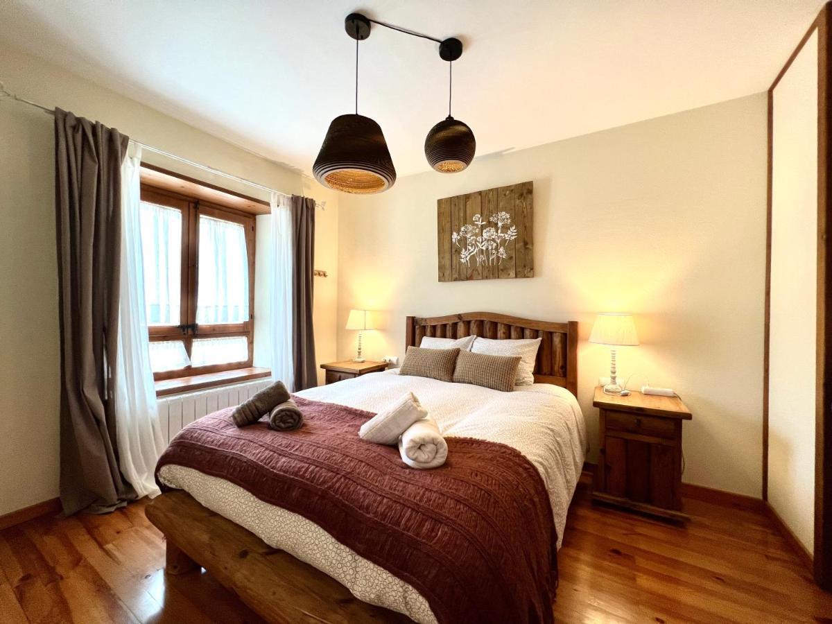 Apartament Deluxe Espot - L'Amfitriona Buitenkant foto