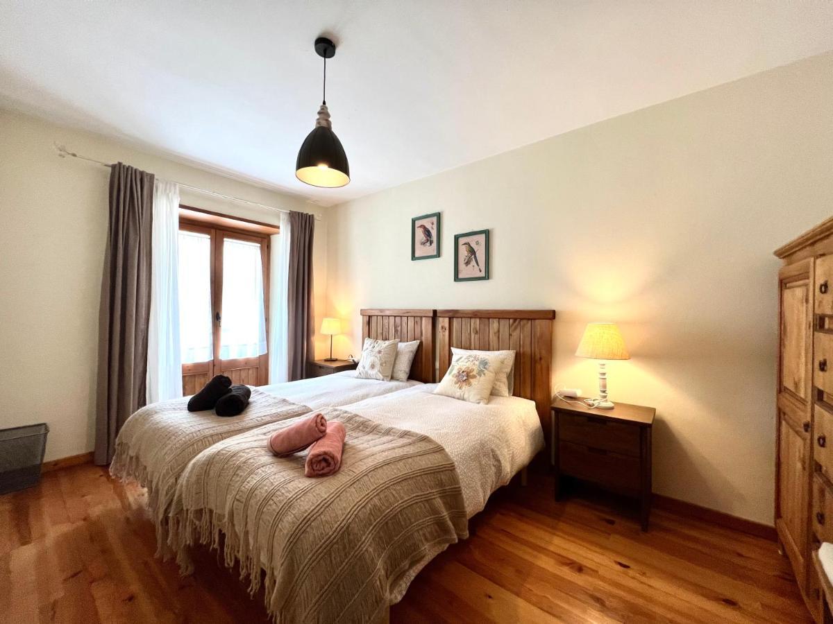 Apartament Deluxe Espot - L'Amfitriona Buitenkant foto