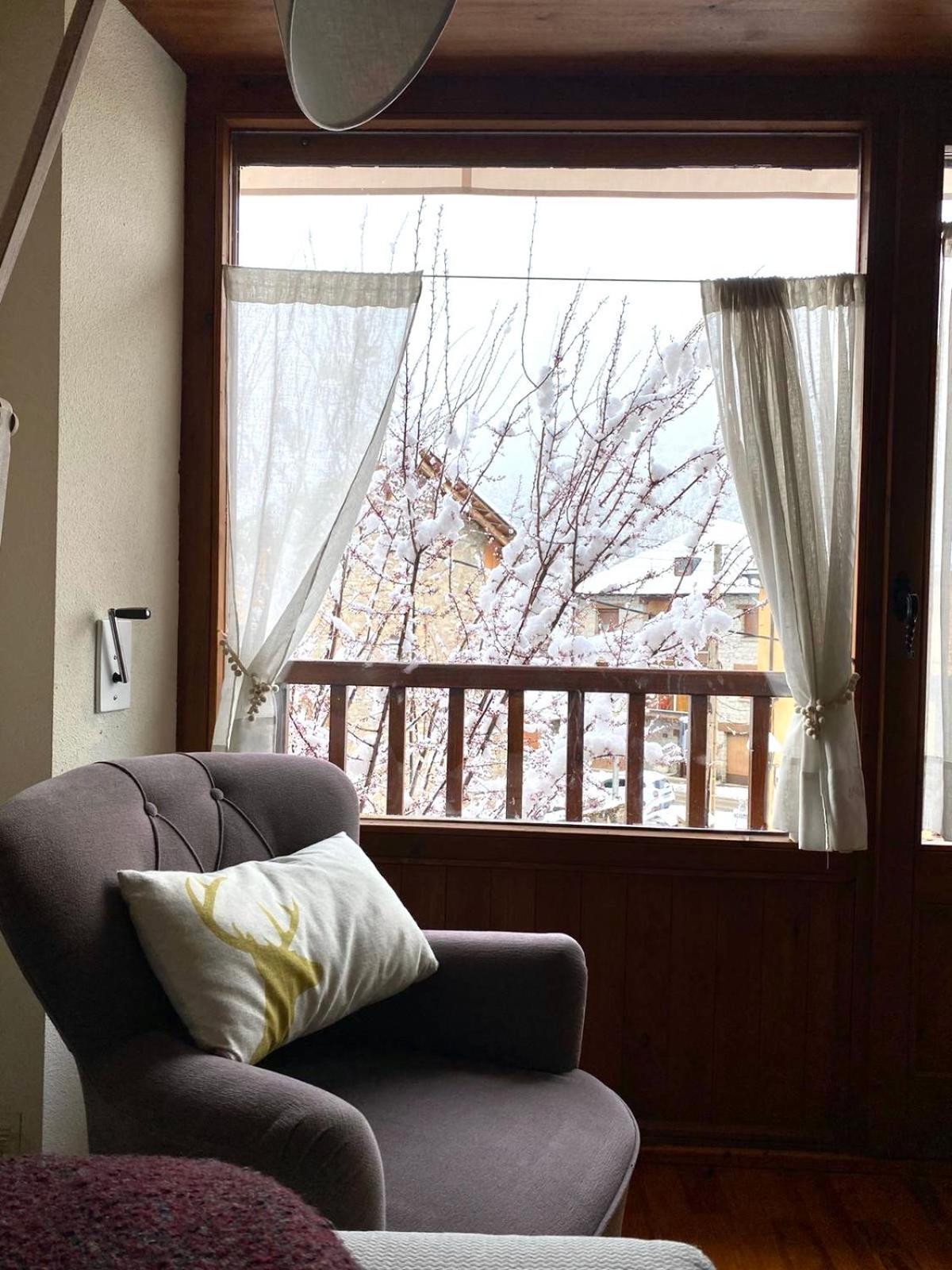 Apartament Deluxe Espot - L'Amfitriona Buitenkant foto